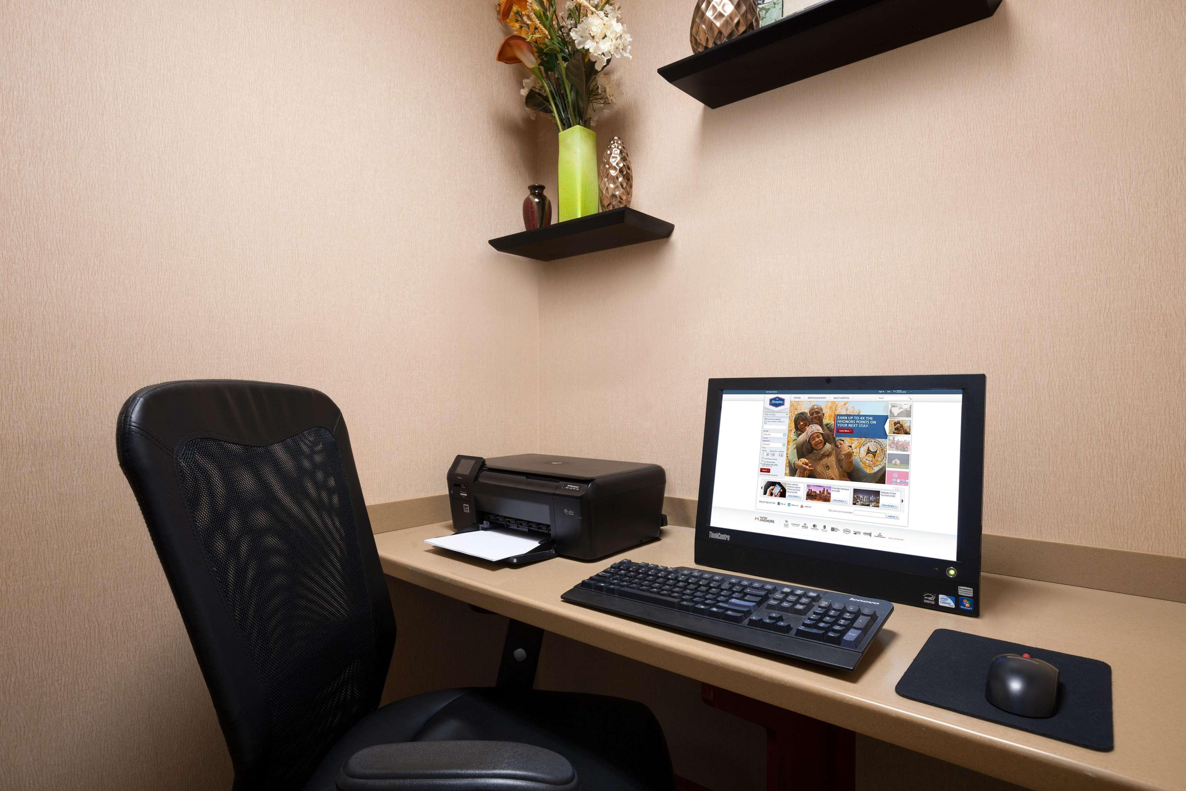 Hampton Inn Geneva Zewnętrze zdjęcie