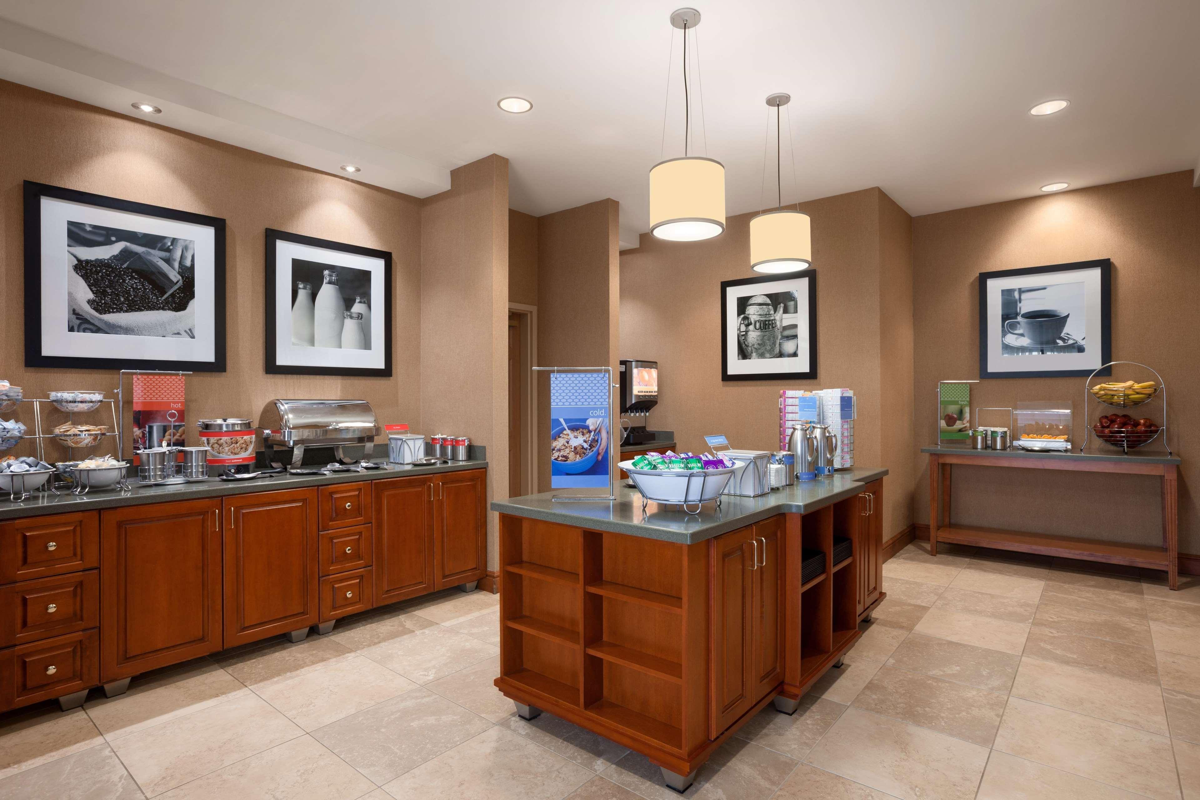 Hampton Inn Geneva Zewnętrze zdjęcie