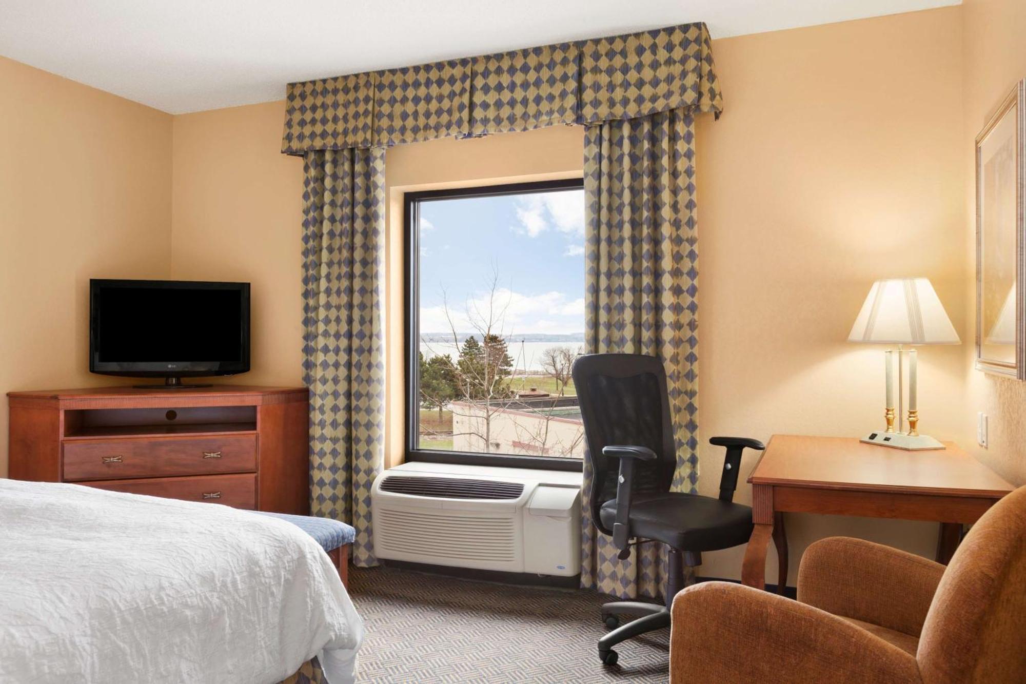 Hampton Inn Geneva Zewnętrze zdjęcie